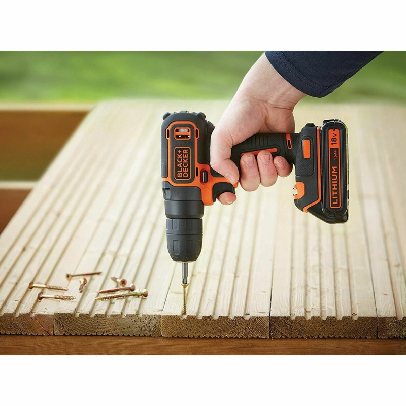 Parafusadeira elétrica Black & Decker CDC18BAFC-QW