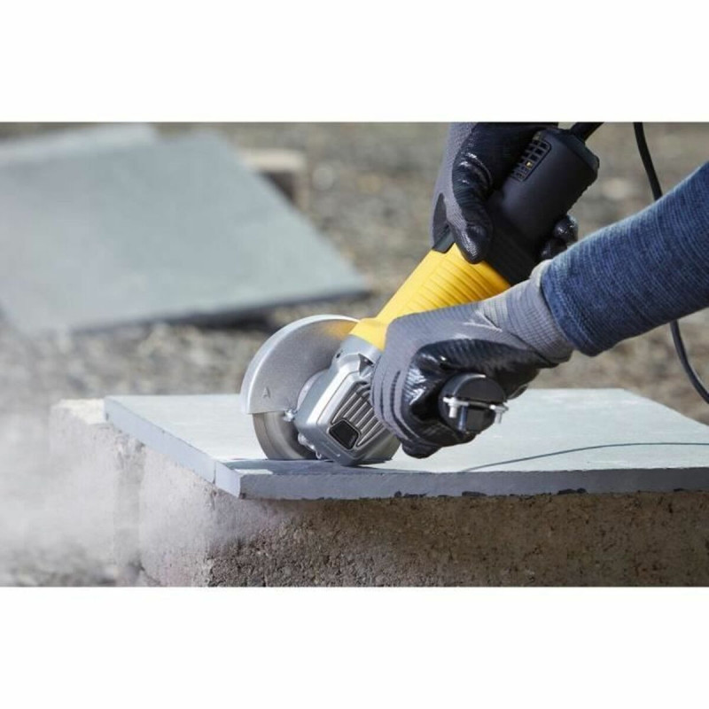 Smerigliatrice Stanley SF-FMEG210